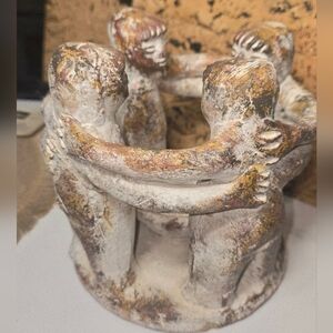 Rustic Circle of Friends Sculpture